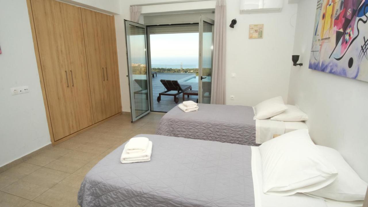 Villa Eva East, With Infinity Pool & And Panoramic Sea View Gerani Chanion