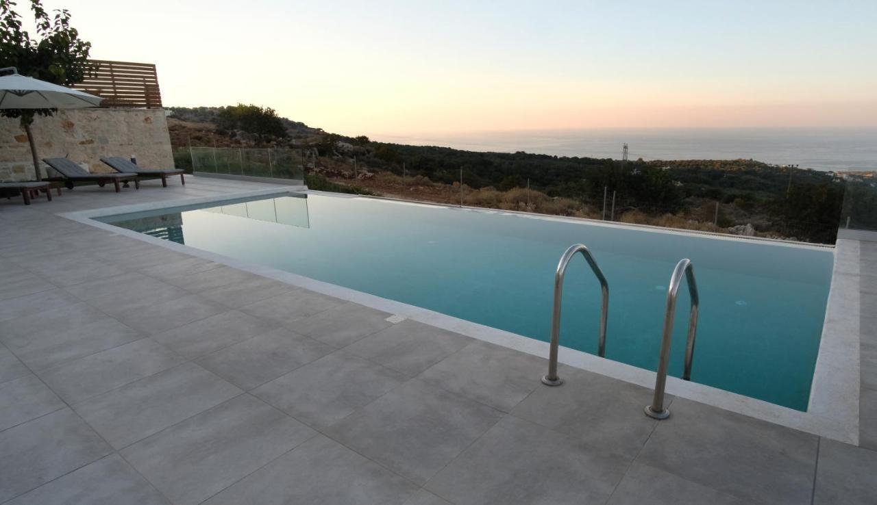 Eva East, With Infinity Pool & And Panoramic Sea View Villa Gerani Chanion
