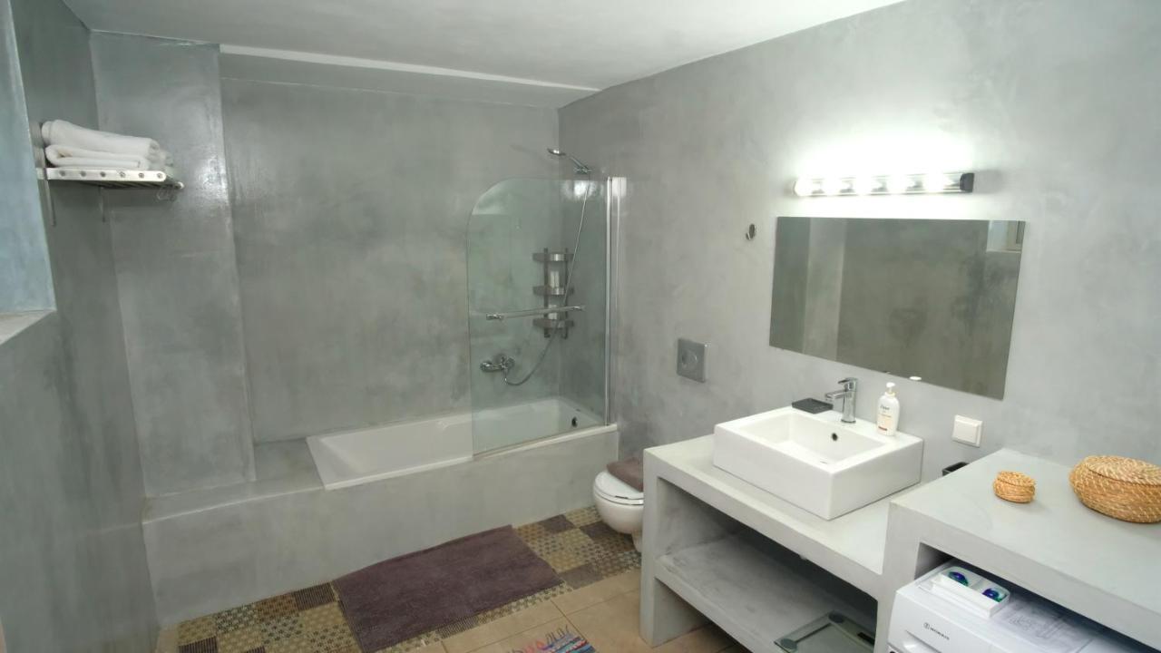 Eva East, With Infinity Pool & And Panoramic Sea View * Gerani Chanion