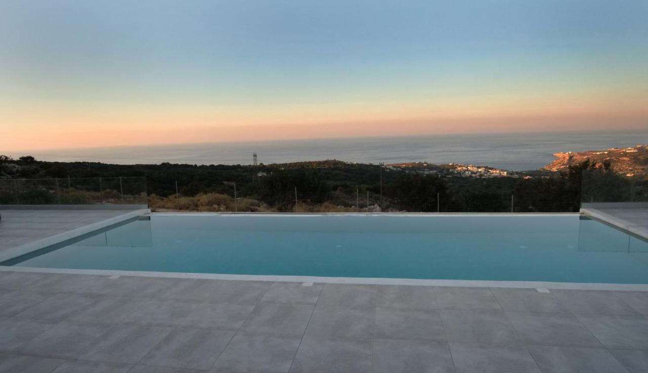 Villa Eva East, With Infinity Pool & And Panoramic Sea View Gerani Chanion