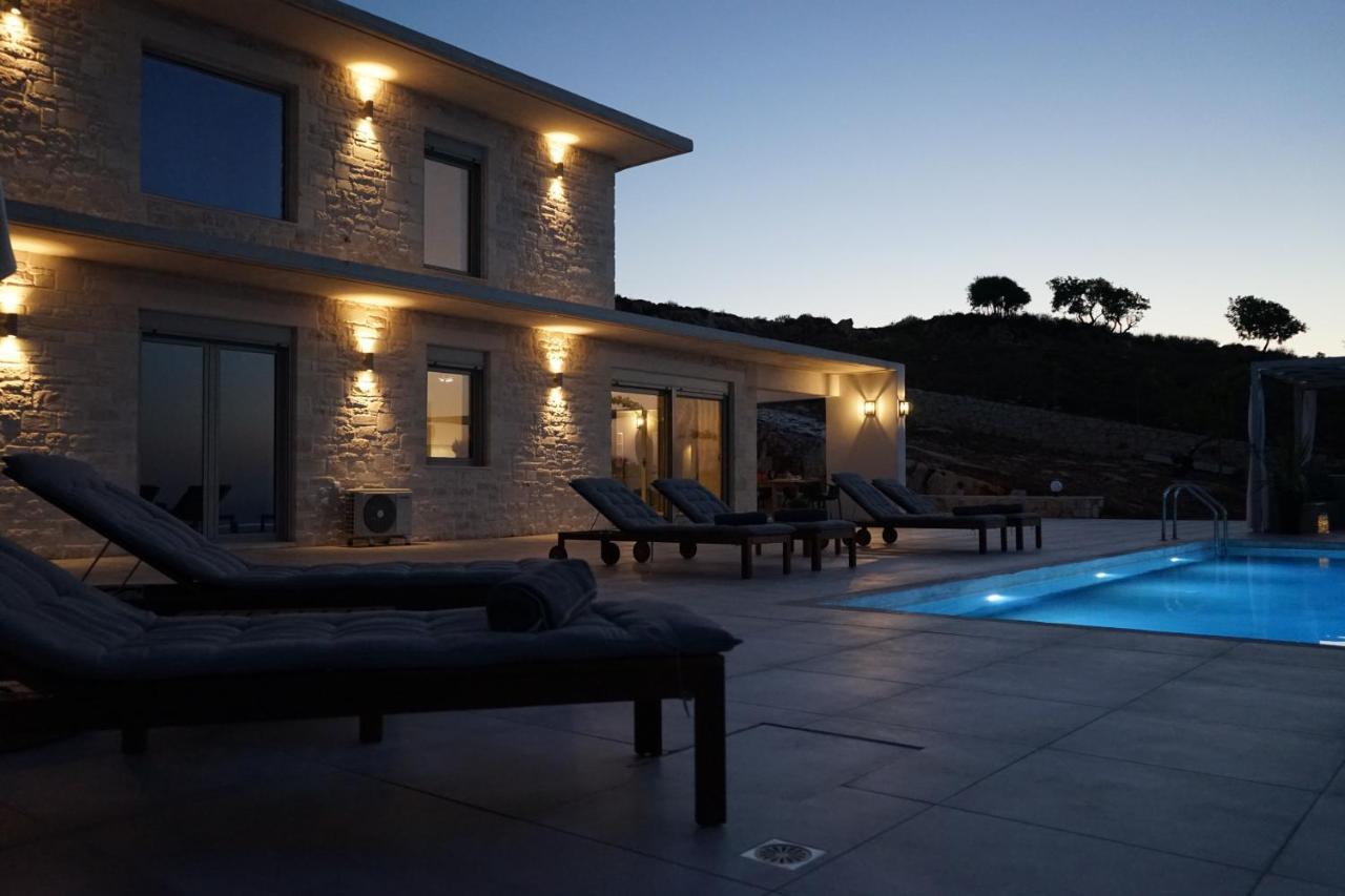 Villa Eva East, With Infinity Pool & And Panoramic Sea View Gerani Chanion