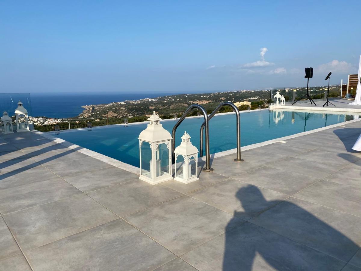 Eva East, With Infinity Pool & And Panoramic Sea View Gerani Chanion